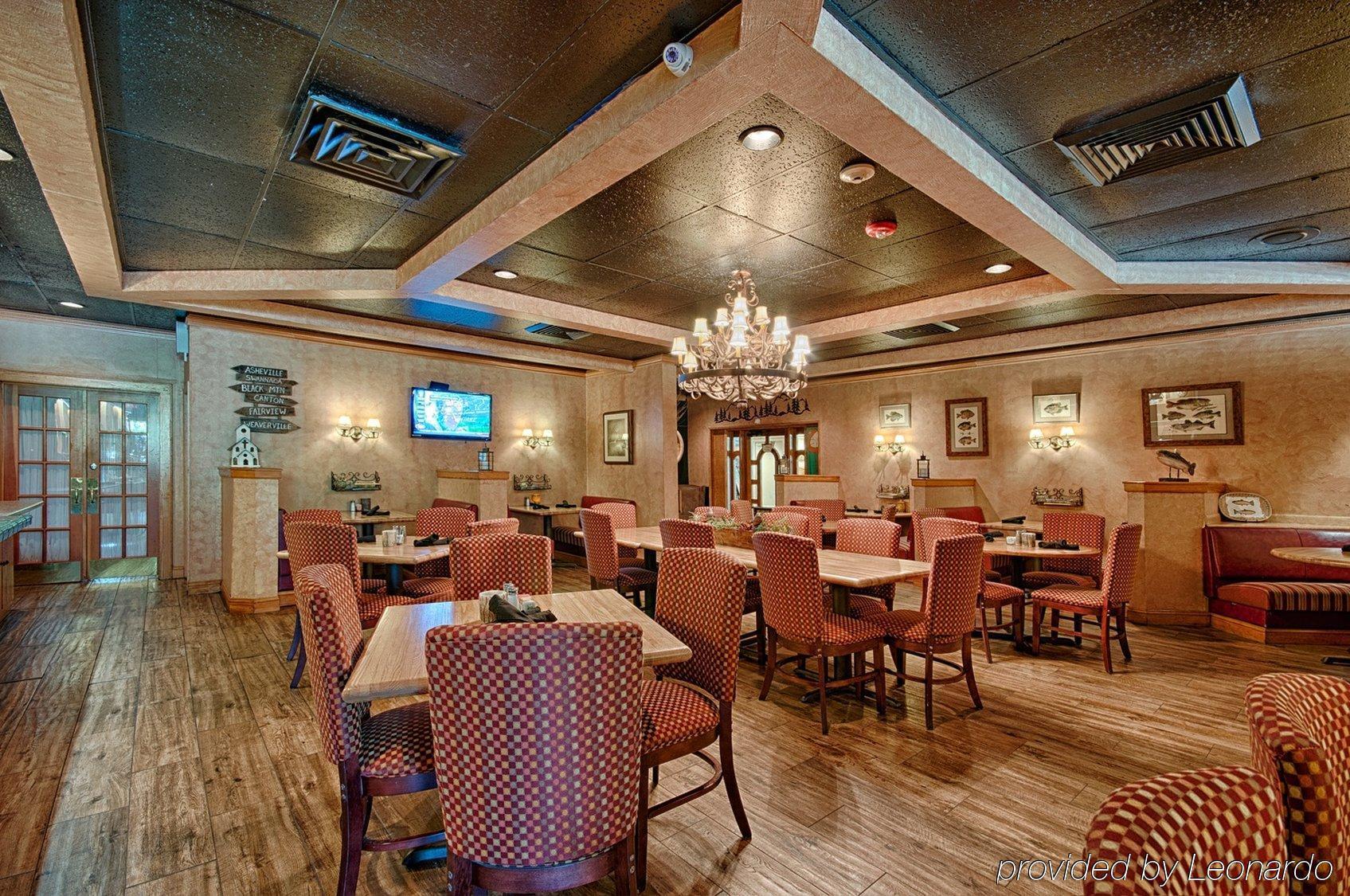 Holiday Inn Asheville East-Blue Ridge Pkwy By Ihg Exterior foto